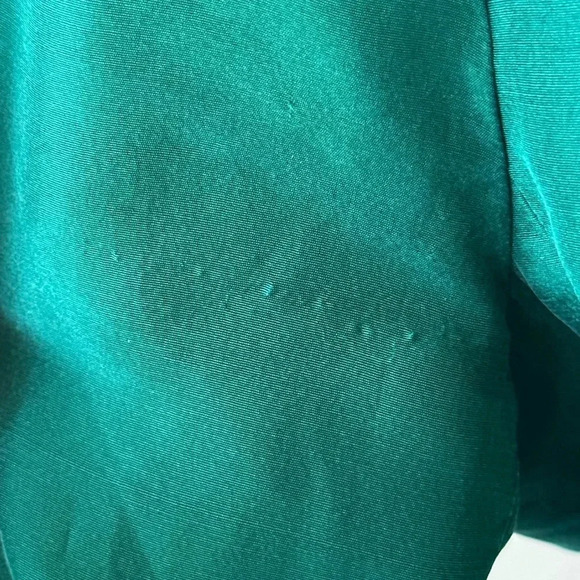 Kasper A.S.L. | Emerald Green 100% Silk Two Piece Skirt & Blazer Set - Picture 14 of 14